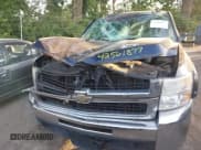 ✅ 2009 Chevrolet Silverado 2500HD LT • VIN: 1GCHK59K99E155855 • Lot: 42561877. Wystawiony na IAAI z przebiegiem 70 153 mil. Bezpłatny archiwum sprzedaży aukcyjnych z USA i szczegółowy raport historii pojazdu na DreamBid. Zdjęcie 6.