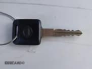 ✅ 2018 Nissan NV Cargo S • VIN: 1N6BF0KM6JN800780 • Lot: 42304093. Wystawiony na IAAI z przebiegiem 113 557 mil. Bezpłatny archiwum sprzedaży aukcyjnych z USA i szczegółowy raport historii pojazdu na DreamBid. Zdjęcie 11.