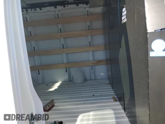 ✅ 2024 Chevrolet Express Cargo • VIN: 1GCWGAFP3R1174975 • Lot: 49492575. Listed on Copart with 462 mi. Free auction sales archive from the USA and detailed vehicle history report at DreamBid. Image 11.