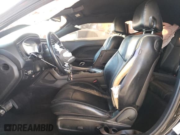 ✅ 2016 Dodge Challenger R/T • VIN: 2C3CDZBTXGH125367 • Lot: 70142722. Wystawiony na Copart z przebiegiem 88 808 mil. Bezpłatny archiwum sprzedaży aukcyjnych z USA i szczegółowy raport historii pojazdu na DreamBid. Zdjęcie 7.