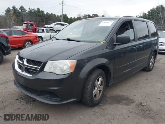 ✅ 2012 Dodge Grand Caravan SXT • VIN: 2C4RDGCG7CR131451 • Lot: 43620323. Wystawiony na IAAI z przebiegiem 246 828 mil. Bezpłatny archiwum sprzedaży aukcyjnych z USA i szczegółowy raport historii pojazdu na DreamBid. Zdjęcie 2.