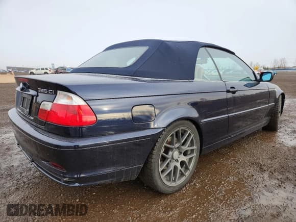 ✅ 2002 BMW 3 Series 325Ci • VIN: WBABS33432PG85348 • Lot: 91564665. Listed on Copart with 173,676 mi. Free auction sales archive from the USA and detailed vehicle history report at DreamBid. Image 3.