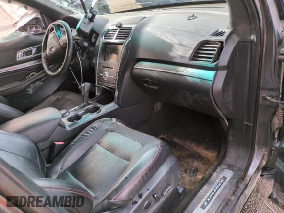 ✅ 2016 Ford Explorer Sport • VIN: 1FM5K8GT2GGB79816 • Lot: 63472535. Wystawiony na Copart z przebiegiem 184 914 mil. Bezpłatny archiwum sprzedaży aukcyjnych z USA i szczegółowy raport historii pojazdu na DreamBid. Zdjęcie 8.