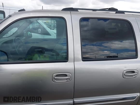 ✅ 2002 GMC Yukon XL SLT • VIN: 3GKFK16Z92G254728 • Lot: 42877211. Listed on IAAI with 400,419 mi. Free auction sales archive from the USA and detailed vehicle history report at DreamBid. Image 14.