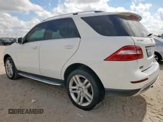 ✅ 2015 Mercedes-Benz M 350 • VIN: 4JGDA5JB3FA556975 • Lot: 93364285. Wystawiony na Copart z przebiegiem Nie podano. Bezpłatny archiwum sprzedaży aukcyjnych z USA i szczegółowy raport historii pojazdu na DreamBid. Zdjęcie 2.