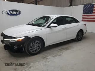 ✅ 2024 Hyundai Elantra SEL • VIN: KMHLM4DG8RU663043 • Lot: 91246805. Wystawiony na Copart z przebiegiem 39 494 mil. Bezpłatny archiwum sprzedaży aukcyjnych z USA i szczegółowy raport historii pojazdu na DreamBid. Zdjęcie 1.