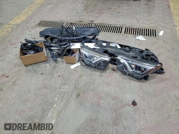 ✅ 2016 Toyota RAV4 Limited • VIN: JTMDJREV3GD023380 • Lot: 94873305. Listed on Copart with 253,985 mi. Free auction sales archive from the USA and detailed vehicle history report at DreamBid. Image 13.