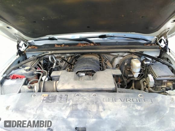 ✅ 2015 Chevrolet Suburban LT • VIN: 1GNSCJKC6FR229260 • Lot: 41974363. Wystawiony na IAAI z przebiegiem 251 395 mil. Bezpłatny archiwum sprzedaży aukcyjnych z USA i szczegółowy raport historii pojazdu na DreamBid. Zdjęcie 10.