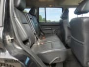 ✅ 2008 Jeep Commander Limited • VIN: 1J8HG58228C184622 • Lot: 67814105. Wystawiony na Copart z przebiegiem 205 399 mil. Bezpłatny archiwum sprzedaży aukcyjnych z USA i szczegółowy raport historii pojazdu na DreamBid. Zdjęcie 11.