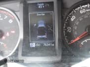 ✅ 2020 Toyota Tacoma SR • VIN: 3TYSX5EN1LT001122 • Лот: 43650686. Опубликован ранее на IAAI с пробегом 76 341 миль. Бесплатный доступ к архиву аукционных продаж из США и подробный отчёт об истории автомобиля на DreamBid. Изображение 15.