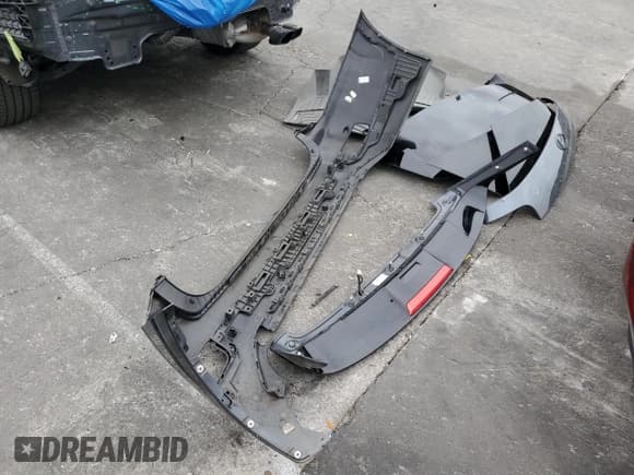 ✅ 2021 Hyundai Palisade Limited • VIN: KM8R54HE5MU203072 • Лот: 90367605. Опубликован ранее на Copart с пробегом 80 921 миль. Бесплатный доступ к архиву аукционных продаж из США и подробный отчёт об истории автомобиля на DreamBid. Изображение 13.