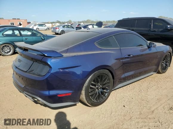 ✅ 2020 Ford Mustang GT Premium • VIN: 1FA6P8CFXL5124021 • Лот: 81837985. Опубликован ранее на Copart с пробегом 60 890 миль. Бесплатный доступ к архиву аукционных продаж из США и подробный отчёт об истории автомобиля на DreamBid. Изображение 3.