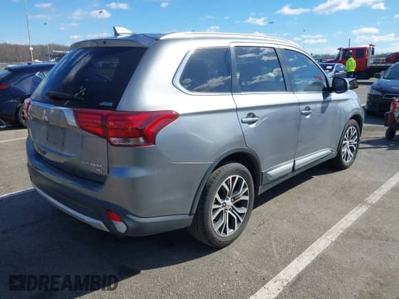 2017 Mitsubishi Outlander SE с VIN JA4AZ3A35HZ029290, выставлен на аукционе IAAI как лот 41747978 с пробегом 103 914 миль миль и . История ставок и продаж доступна на DreamBid. Изображение 4.
