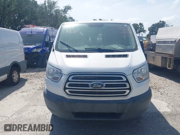 ✅ 2018 Ford Transit • VIN: 1FTYR1YM1JKA89833 • Лот: 41833114. Опубликован ранее на IAAI с пробегом 201 883 миль. Бесплатный доступ к архиву аукционных продаж из США и подробный отчёт об истории автомобиля на DreamBid. Изображение 12.