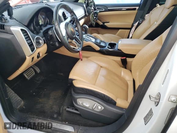 ✅ 2016 Porsche Cayenne S E-Hybrid • VIN: WP1AE2A22GLA58345 • Lot: 81740855. Listed on Copart with 109,678 mi. Free auction sales archive from the USA and detailed vehicle history report at DreamBid. Image 7.