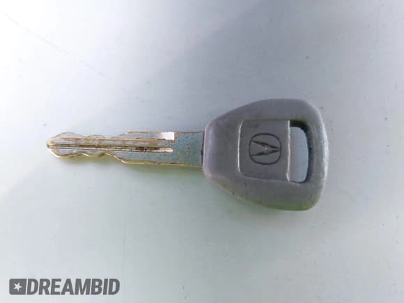 ✅ 2004 Acura MDX Touring • VIN: 2HNYD18864H505074 • Lot: 43017636. Listed on IAAI with Not provided. Free auction sales archive from the USA and detailed vehicle history report at DreamBid. Image 11.