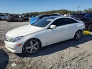 ✅ 2013 Mercedes-Benz E 350 • VIN: WDDKJ5KB6DF208264 • Lot: 90989235. Wystawiony na Copart z przebiegiem 106 731 mil. Bezpłatny archiwum sprzedaży aukcyjnych z USA i szczegółowy raport historii pojazdu na DreamBid. Zdjęcie 1.