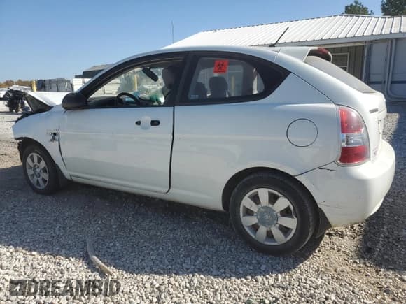 ✅ 2007 Hyundai Accent GS • VIN: KMHCM36CX7U053842 • Лот: 77150154. Опубликован ранее на Copart с пробегом 162 774 миль. Бесплатный доступ к архиву аукционных продаж из США и подробный отчёт об истории автомобиля на DreamBid. Изображение 2.