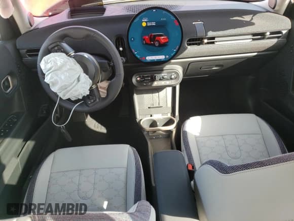 ✅ 2025 MINI Hardtop 4 Door Cooper S • VIN: WMW53GD07S2W35298 • Лот: 48190275. Опубликован ранее на Copart с пробегом 1 365 миль. Бесплатный доступ к архиву аукционных продаж из США и подробный отчёт об истории автомобиля на DreamBid. Изображение 8.