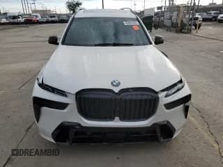 ✅ 2025 BMW X7 xDrive40i • VIN: 5UX23EM06S9W31517 • Лот: 93693105. Опубликован ранее на Copart с пробегом Не указан. Бесплатный доступ к архиву аукционных продаж из США и подробный отчёт об истории автомобиля на DreamBid. Изображение 5.