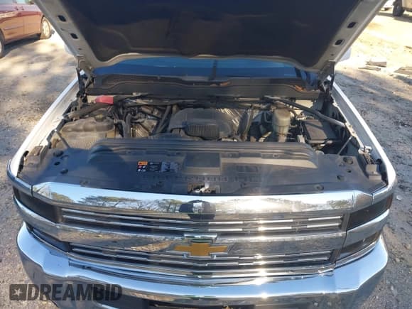 ✅ 2015 Chevrolet Silverado 2500HD LT • VIN: 1GC1CVEG5FF101541 • Lot: 41187622. Wystawiony na IAAI z przebiegiem 295 925 mil. Bezpłatny archiwum sprzedaży aukcyjnych z USA i szczegółowy raport historii pojazdu na DreamBid. Zdjęcie 10.