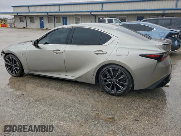 ✅ 2023 Lexus IS 350 F Sport • VIN: JTHGZ1B28P5065585 • Lot: 94435615. Wystawiony na Copart z przebiegiem 33 388 mil. Bezpłatny archiwum sprzedaży aukcyjnych z USA i szczegółowy raport historii pojazdu na DreamBid. Zdjęcie 2.