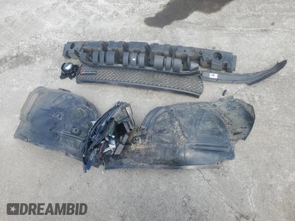 ✅ 2022 Dodge Charger R/T • VIN: 2C3CDXCT1NH172447 • Lot: 85591935. Listed on Copart with 82,833 mi. Free auction sales archive from the USA and detailed vehicle history report at DreamBid. Image 12.