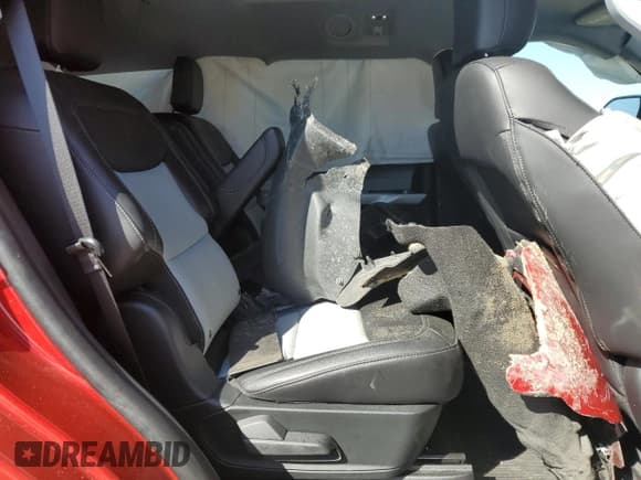 ✅ 2023 Ford Explorer XLT • VIN: 1FMSK7DH3PGC11900 • Lot: 87315095. Wystawiony na Copart z przebiegiem 24 631 mil. Bezpłatny archiwum sprzedaży aukcyjnych z USA i szczegółowy raport historii pojazdu na DreamBid. Zdjęcie 11.