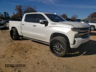 ✅ 2020 Chevrolet Silverado 1500 High Country • VIN: 1GCUYHET5LZ152688 • Lot: 82364784. Wystawiony na Copart z przebiegiem 131 276 mil. Bezpłatny archiwum sprzedaży aukcyjnych z USA i szczegółowy raport historii pojazdu na DreamBid. Zdjęcie 4.