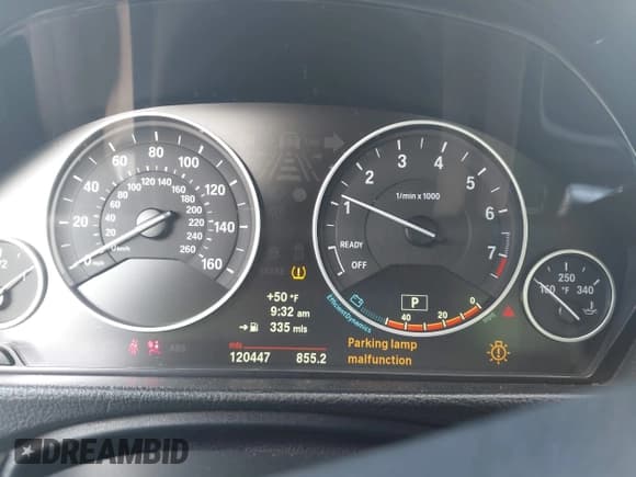 ✅ 2013 BMW 3 Series 328i • VIN: WBA3C1C52DK103929 • Lot: 43780840. Wystawiony na IAAI z przebiegiem 120 447 mil. Bezpłatny archiwum sprzedaży aukcyjnych z USA i szczegółowy raport historii pojazdu na DreamBid. Zdjęcie 7.