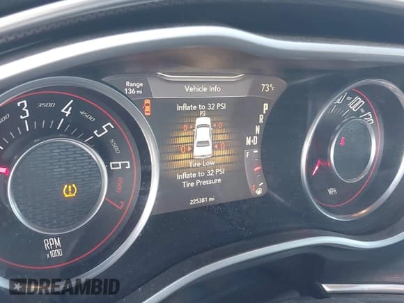 ✅ 2015 Dodge Challenger SXT Plus • VIN: 2C3CDZBG9FH706134 • Lot: 43435653. Wystawiony na IAAI z przebiegiem 225 381 mil. Bezpłatny archiwum sprzedaży aukcyjnych z USA i szczegółowy raport historii pojazdu na DreamBid. Zdjęcie 7.