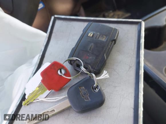 ✅ 2016 Chevrolet Silverado 2500HD Work Truck • VIN: 1GC2CUEG9GZ319948 • Lot: 42078750. Wystawiony na IAAI z przebiegiem 192 581 mil. Bezpłatny archiwum sprzedaży aukcyjnych z USA i szczegółowy raport historii pojazdu na DreamBid. Zdjęcie 11.