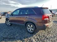 ✅ 2013 Kia Sorento EX • VIN: 5XYKU3A61DG403129 • Лот: 95126825. Опубликован ранее на Copart с пробегом 142 688 миль. Бесплатный доступ к архиву аукционных продаж из США и подробный отчёт об истории автомобиля на DreamBid. Изображение 2.