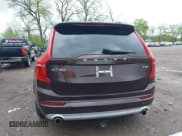 ✅ 2018 Volvo XC90 Momentum • VIN: YV4102PK9J1386868 • Lot: 42102125. Listed on IAAI with 87,474 mi. Free auction sales archive from the USA and detailed vehicle history report at DreamBid. Image 17.