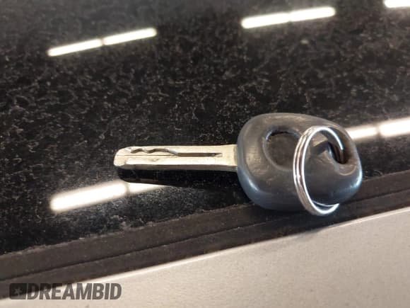 ✅ 2001 Lexus RX 300 • VIN: JTJHF10U110222670 • Lot: 42500551. Wystawiony na IAAI z przebiegiem 290 916 mil. Bezpłatny archiwum sprzedaży aukcyjnych z USA i szczegółowy raport historii pojazdu na DreamBid. Zdjęcie 11.