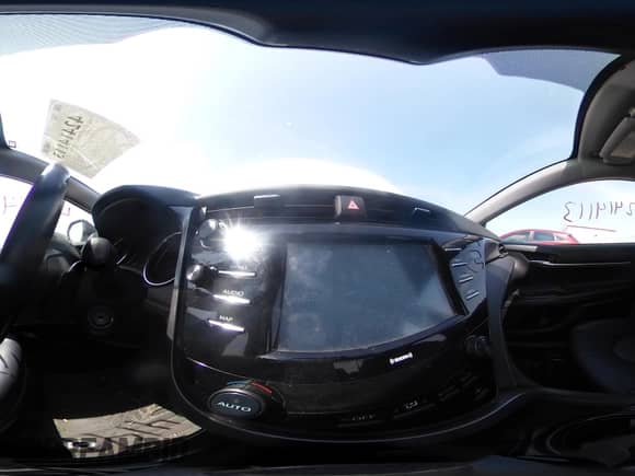 2020 Toyota Camry SE with VIN 4T1G11BK3LU007582, listed as a IAAI auction lot 42414113 with 113,925 mi miles and . Bid and sale history available at DreamBid. Image 18.