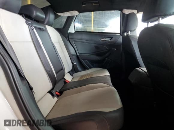 ✅ 2020 Volkswagen Jetta S • VIN: 3VWCB7BU0LM048905 • Лот: 86553325. Опубликован ранее на Copart с пробегом 47 317 миль. Бесплатный доступ к архиву аукционных продаж из США и подробный отчёт об истории автомобиля на DreamBid. Изображение 10.