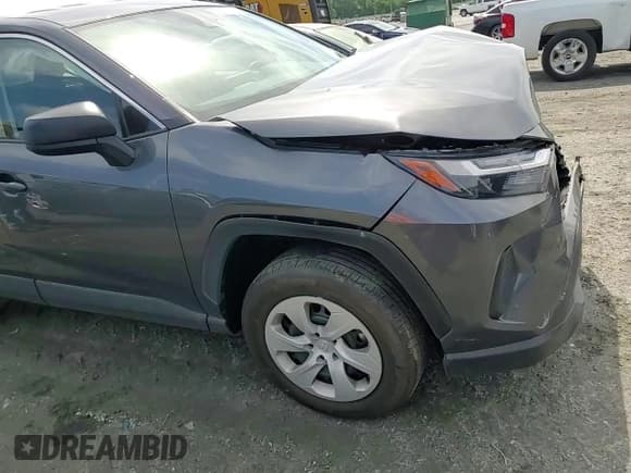 ✅ 2025 Toyota RAV4 LE • VIN: 2T3F1RFV4SC490943 • Lot: 66103325. Listed on Copart with 6,453 mi. Free auction sales archive from the USA and detailed vehicle history report at DreamBid. Image 14.