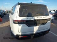 ✅ 2024 Jeep Grand Wagoneer Series II • VIN: 1C4SJSFP2RS119434 • Lot: 41450799. Wystawiony na IAAI z przebiegiem 33 002 mil. Bezpłatny archiwum sprzedaży aukcyjnych z USA i szczegółowy raport historii pojazdu na DreamBid. Zdjęcie 16.