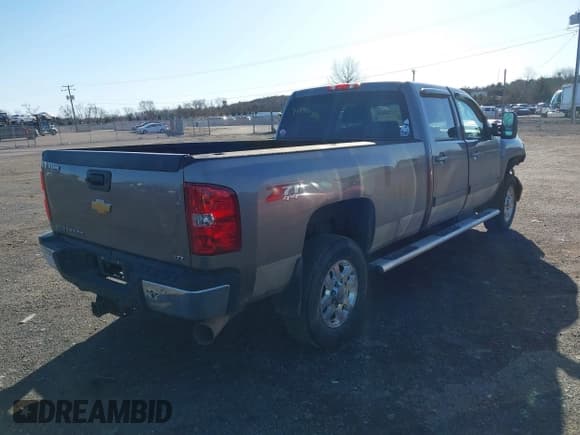 ✅ 2014 Chevrolet Silverado 2500HD LTZ • VIN: 1GC1KYC87EF135639 • Лот: 41490310. Опубликован ранее на IAAI с пробегом 201 405 миль. Бесплатный доступ к архиву аукционных продаж из США и подробный отчёт об истории автомобиля на DreamBid. Изображение 4.