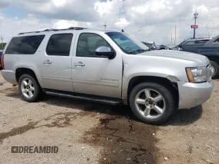 ✅ 2013 Chevrolet Suburban LTZ • VIN: 1GNSKKE70DR297316 • Lot: 60279134. Wystawiony na Copart z przebiegiem 284 131 mil. Bezpłatny archiwum sprzedaży aukcyjnych z USA i szczegółowy raport historii pojazdu na DreamBid. Zdjęcie 4.
