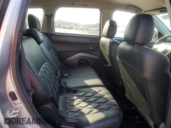 ✅ 2012 Mitsubishi Outlander SE • VIN: JA4AS3AW0CU019691 • Lot: 66598705. Wystawiony na Copart z przebiegiem 83 283 mil. Bezpłatny archiwum sprzedaży aukcyjnych z USA i szczegółowy raport historii pojazdu na DreamBid. Zdjęcie 11.