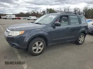 ✅ 2013 Subaru Forester X • VIN: JF2SHABC8DH420127 • Lot: 90880795. Listed on Copart with 118,831 mi. Free auction sales archive from the USA and detailed vehicle history report at DreamBid. Image 1.