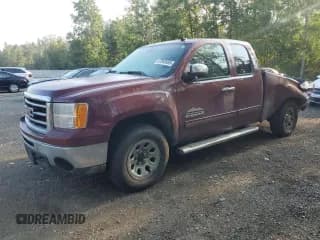 ✅ 2013 GMC Sierra 1500 SL • VIN: 1GTR2UEA8DZ403588 • Лот: 67993695. Опубликован ранее на Copart с пробегом 185 203 миль. Бесплатный доступ к архиву аукционных продаж из США и подробный отчёт об истории автомобиля на DreamBid. Изображение 1.