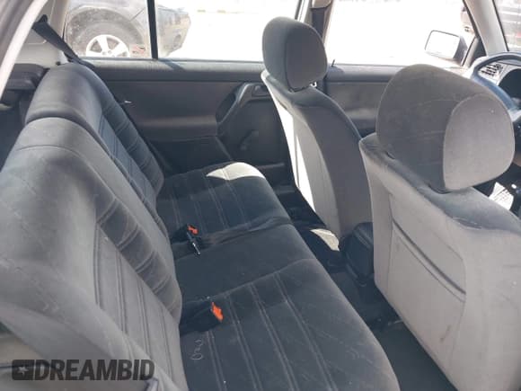 ✅ 1998 Volkswagen Golf • VIN: 3VWFA81H7WM226842 • Lot: 43306606. Listed on IAAI with 75,489 mi. Free auction sales archive from the USA and detailed vehicle history report at DreamBid. Image 8.