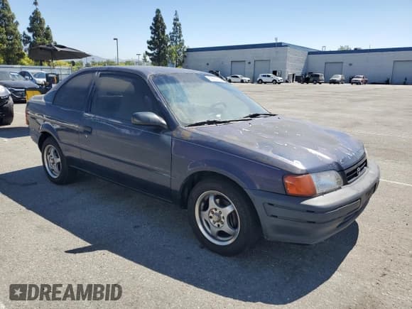 ✅ 1997 Toyota Tercel CE • VIN: JT2AC52L6V0208268 • Lot: 62888525. Wystawiony na Copart z przebiegiem 244 008 mil. Bezpłatny archiwum sprzedaży aukcyjnych z USA i szczegółowy raport historii pojazdu na DreamBid. Zdjęcie 4.