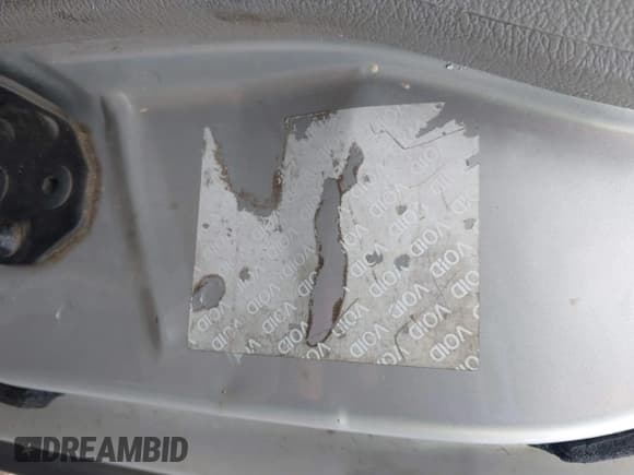 ✅ 2004 Ford Mustang Standard • VIN: 1FAFP40664F179090 • Lot: 42583704. Wystawiony na IAAI z przebiegiem Nie podano. Bezpłatny archiwum sprzedaży aukcyjnych z USA i szczegółowy raport historii pojazdu na DreamBid. Zdjęcie 9.