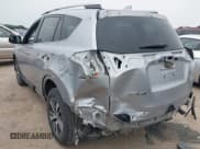 ✅ 2018 Toyota RAV4 XLE • VIN: 2T3WFREV0JW409842 • Лот: 42057521. Опубликован ранее на IAAI с пробегом 145 915 миль. Бесплатный доступ к архиву аукционных продаж из США и подробный отчёт об истории автомобиля на DreamBid. Изображение 6.