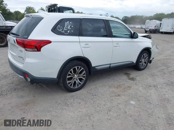 2018 Mitsubishi Outlander ES with VIN JA4AZ3A39JZ034210, listed as a IAAI auction lot 43236372 with 106,016 mi miles and . Bid and sale history available at DreamBid. Image 4.