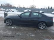 ✅ 2013 BMW 3 Series 328i xDrive • VIN: WBA3B3C59DF537627 • Lot: 43871931. Wystawiony na IAAI z przebiegiem 163 372 mil. Bezpłatny archiwum sprzedaży aukcyjnych z USA i szczegółowy raport historii pojazdu na DreamBid. Zdjęcie 14.
